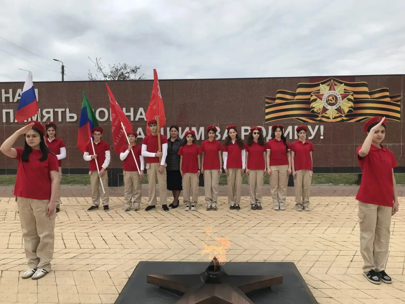 Вахту памяти несли юнармейцы