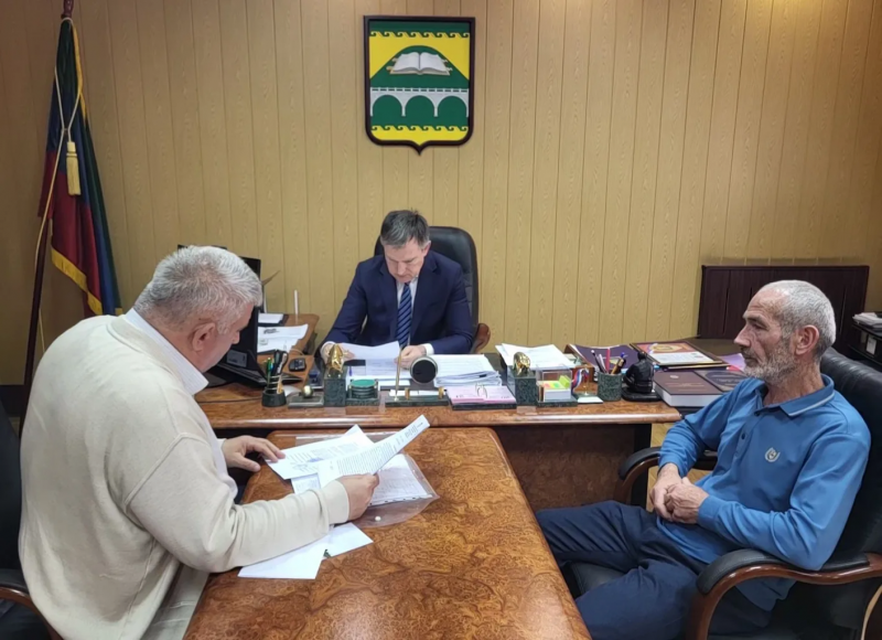 Саид Темирханов провел прием граждан по личным вопросам